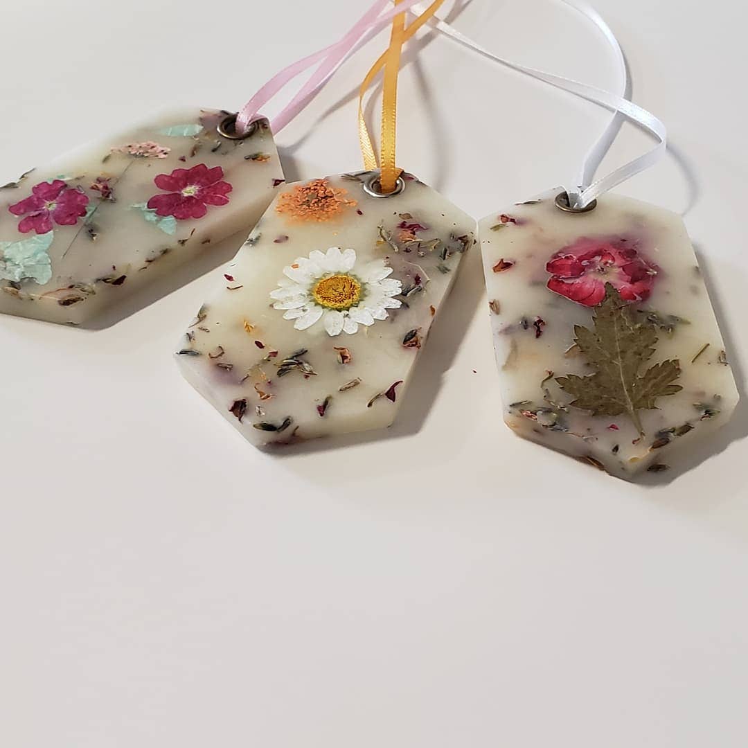 The North Bee Mini Beeswax Potpourri Scented Bar